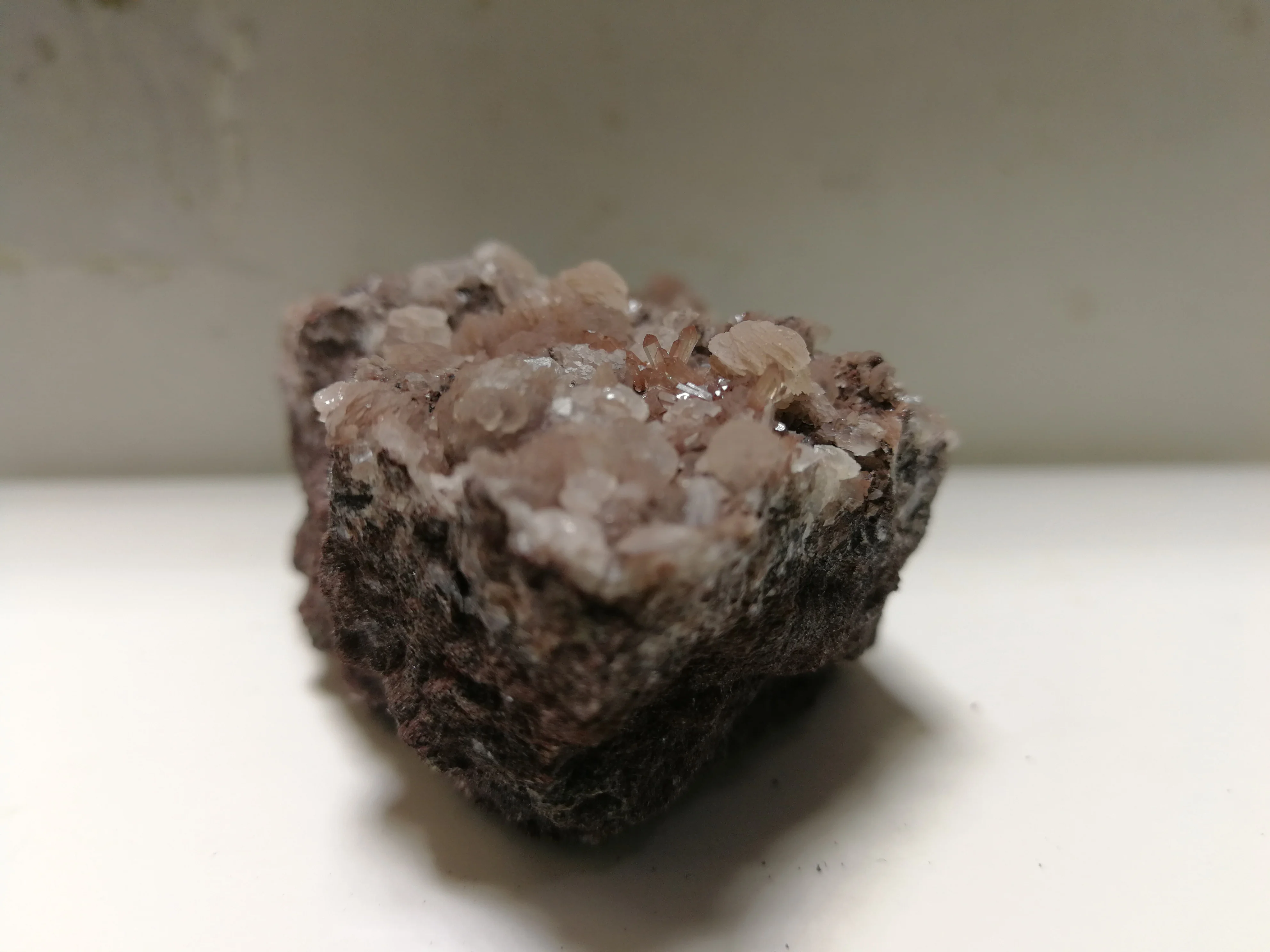 144.9 gNatural pyrite kristalų kalcitas mineralinių pavyzdys Nuotrauka 1