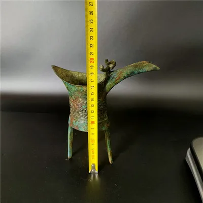 Antikvariniai bronzos dirbiniai su rankena Jue taurė namų puošybai Nuotrauka 2