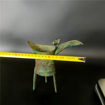 Antikvariniai bronzos dirbiniai su rankena Jue taurė namų puošybai Nuotrauka 3
